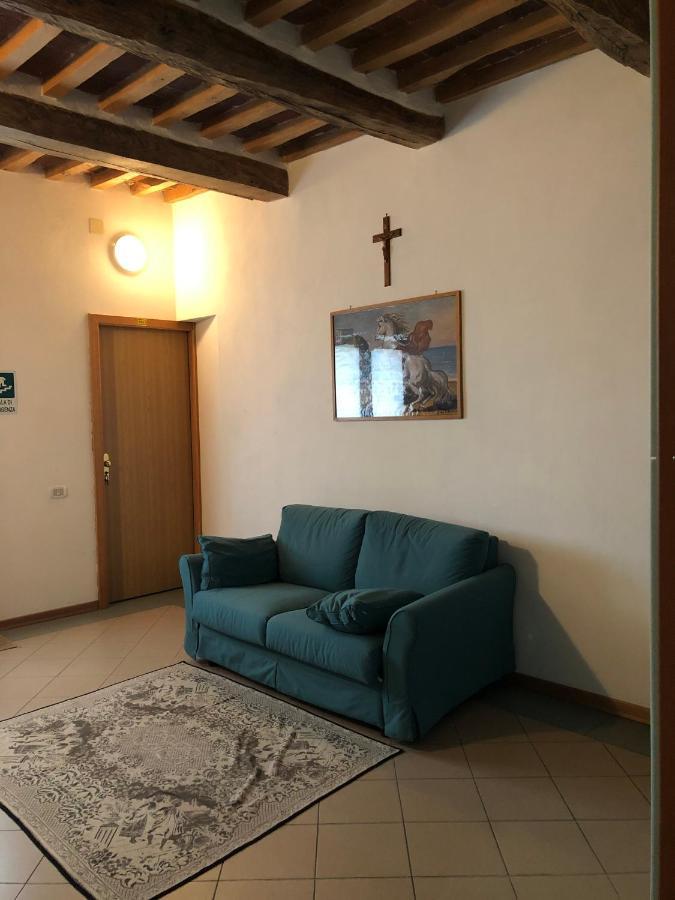 Residenza Pitigliano Gens Petilia - Nuova Gestione Hotel Exterior photo
