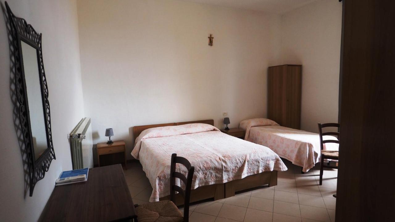 Residenza Pitigliano Gens Petilia - Nuova Gestione Hotel Exterior photo
