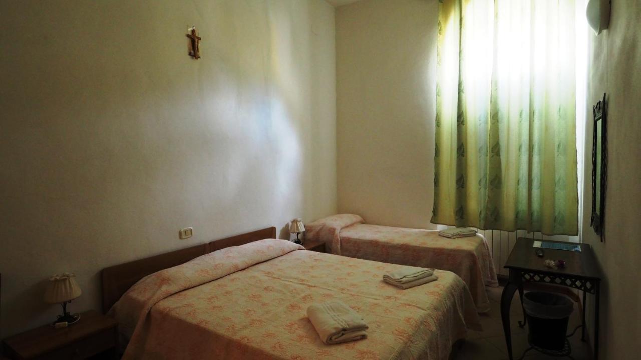 Residenza Pitigliano Gens Petilia - Nuova Gestione Hotel Exterior photo